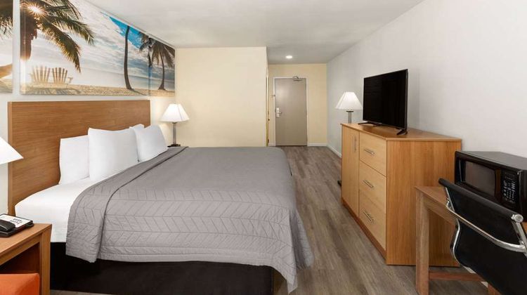 Days Inn Biloxi Beach Room