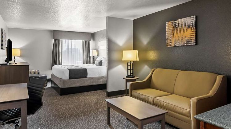 Best Western Sherwood Inn & Suites Suite
