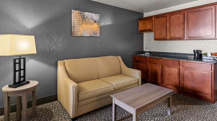 Best Western Sherwood Inn & Suites Suite