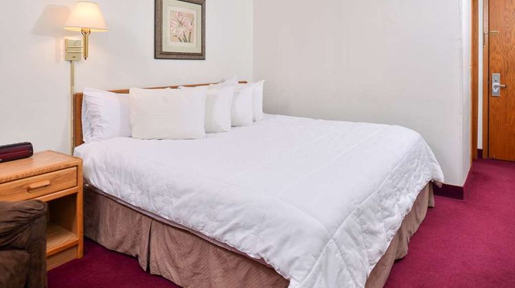 Sauk River Inn & Suites-Travelodge Hotel Room