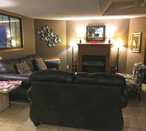 Sauk River Inn & Suites-Travelodge Hotel Lobby