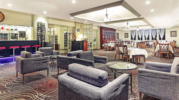 Mercure Monte Pio Hotel & Conference Ctr Restaurant