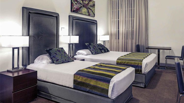 Mercure Monte Pio Hotel & Conference Ctr Room