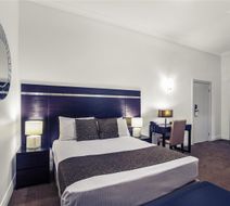 Mercure Monte Pio Hotel & Conference Ctr Room