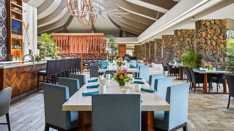 <b>Hilton Garden Inn Kauai Wailua Bay Restaurant</b>. Images powered by <a href="https://iceportal.shijigroup.com/" title="IcePortal" target="_blank">IcePortal</a>.