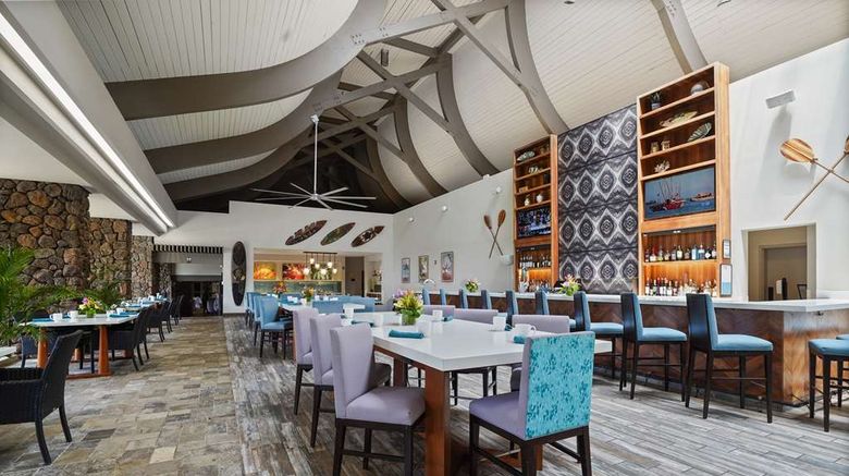 <b>Hilton Garden Inn Kauai Wailua Bay Restaurant</b>. Images powered by <a href="https://iceportal.shijigroup.com/" title="IcePortal" target="_blank">IcePortal</a>.