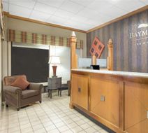 Baymont Inn & Suites Pigeon Forge Lobby