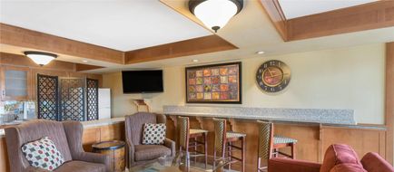 Baymont Inn & Suites Pigeon Forge Lobby