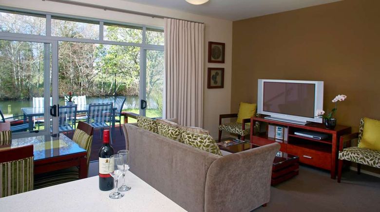 <b>Ramada Resort Rotorua Marama Suite</b>. Images powered by <a href="https://iceportal.shijigroup.com/" title="IcePortal" target="_blank">IcePortal</a>.