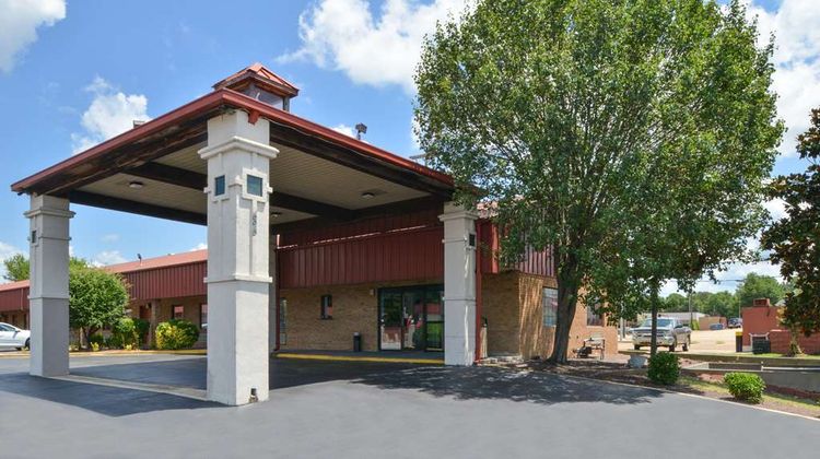 Americas Best Value Inn Exterior