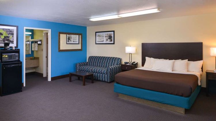 Americas Best Value Inn Suite