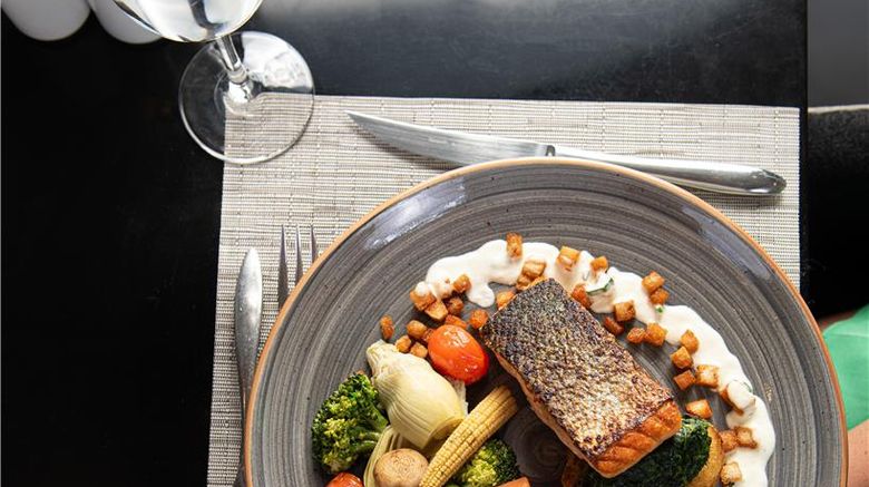 <b>Golden Tulip Achrafieh Restaurant</b>. Images powered by <a href="https://iceportal.shijigroup.com/" title="IcePortal" target="_blank">IcePortal</a>.