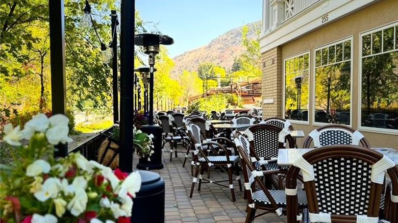 <b>Riverside Hot Springs Inn & Spa Restaurant</b>. Images powered by <a href="https://iceportal.shijigroup.com/" title="IcePortal" target="_blank">IcePortal</a>.