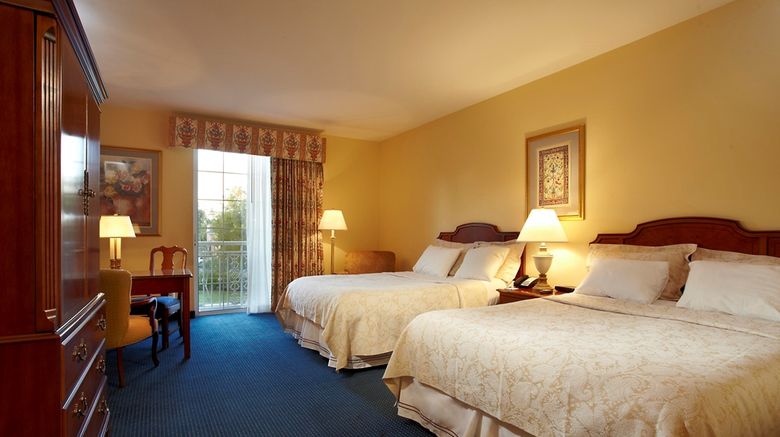 <b>Trianon Bonita Bay Room</b>. Images powered by <a href="https://iceportal.shijigroup.com/" title="IcePortal" target="_blank">IcePortal</a>.