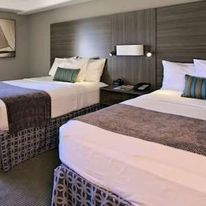 Executive Inn & Suites