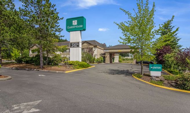 Guesthouse Inn and Suites Poulsbo Exterior