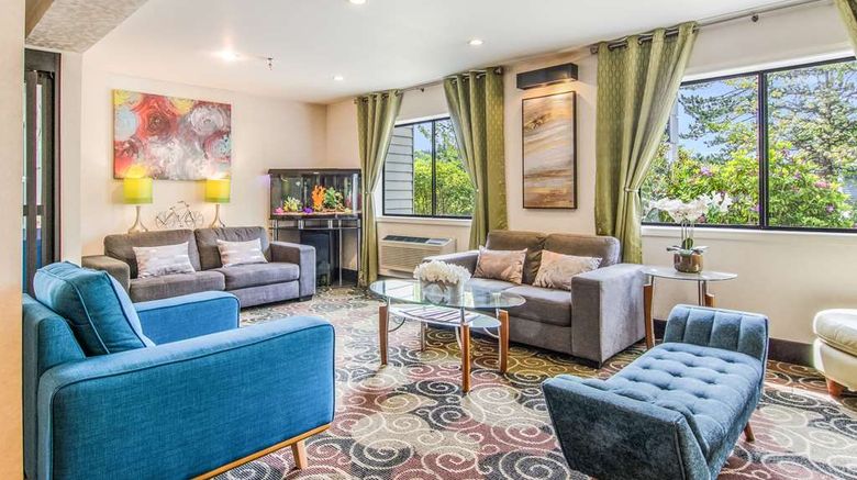 <b>Guesthouse Inn and Suites Poulsbo Lobby</b>. Images powered by <a href="https://iceportal.shijigroup.com/" title="IcePortal" target="_blank">IcePortal</a>.