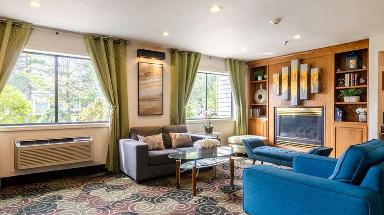 <b>Guesthouse Inn and Suites Poulsbo Lobby</b>. Images powered by <a href="https://iceportal.shijigroup.com/" title="IcePortal" target="_blank">IcePortal</a>.