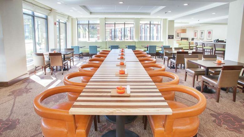<b>Hilton Garden Inn Jackson Flowood Restaurant</b>. Images powered by <a href="https://iceportal.shijigroup.com/" title="IcePortal" target="_blank">IcePortal</a>.