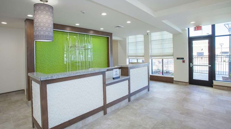 <b>Hilton Garden Inn Jackson Flowood Lobby</b>. Images powered by <a href="https://iceportal.shijigroup.com/" title="IcePortal" target="_blank">IcePortal</a>.