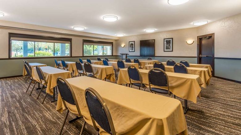 <b>Best Western Plus Wine Country Inn & Ste Meeting</b>. Images powered by <a href="https://iceportal.shijigroup.com/" title="IcePortal" target="_blank">IcePortal</a>.