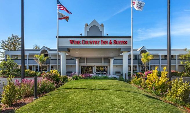 Best Western Plus Wine Country Inn & Ste Exterior
