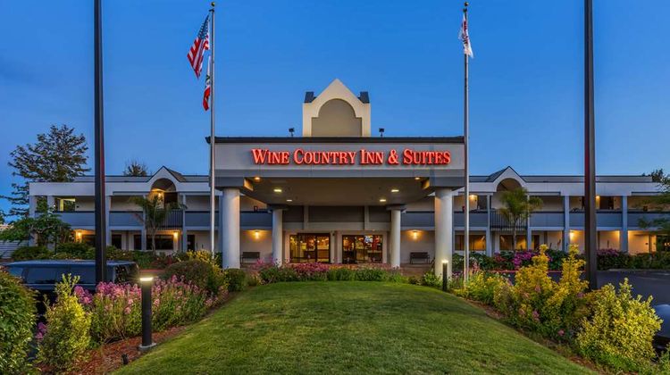 Best Western Plus Wine Country Inn & Ste Exterior