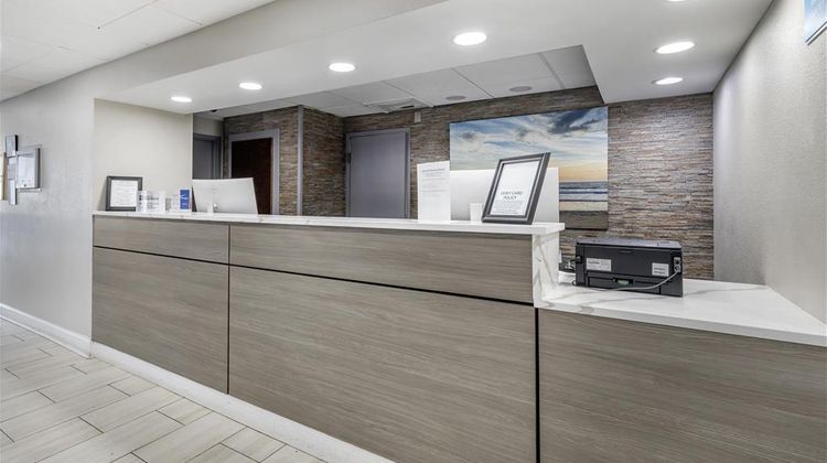 Best Western Salisbury Plaza Lobby