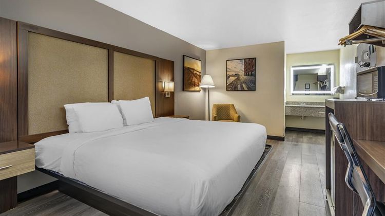 Best Western Salisbury Plaza Room
