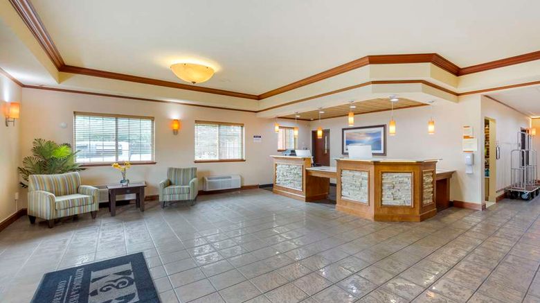 <b>Best Western Plus Northwind Inn & Suites Lobby</b>. Images powered by <a href="https://iceportal.shijigroup.com/" title="IcePortal" target="_blank">IcePortal</a>.