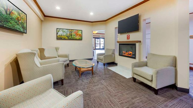 <b>Best Western Plus Northwind Inn & Suites Lobby</b>. Images powered by <a href="https://iceportal.shijigroup.com/" title="IcePortal" target="_blank">IcePortal</a>.