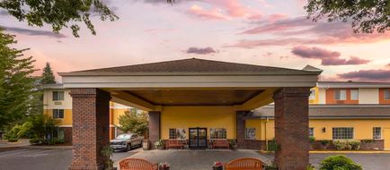Best Western Plus Northwind Inn & Suites Exterior