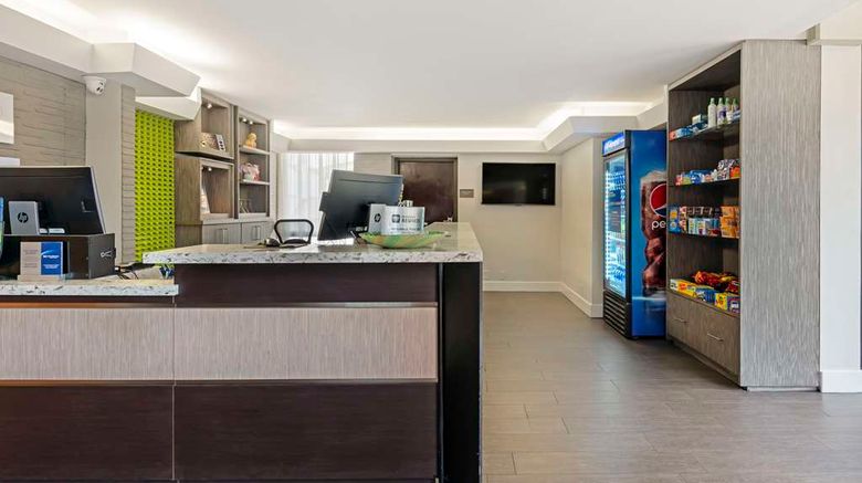 <b>Best Western Plus Austin Central Lobby</b>. Images powered by <a href="https://iceportal.shijigroup.com/" title="IcePortal" target="_blank">IcePortal</a>.