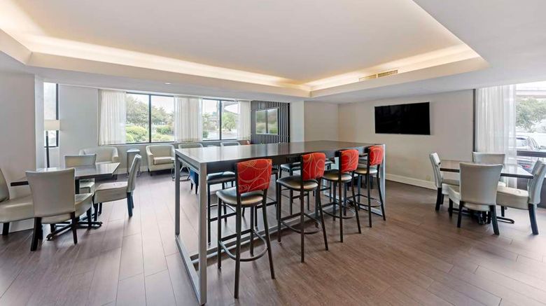 <b>Best Western Plus Austin Central Lobby</b>. Images powered by <a href="https://iceportal.shijigroup.com/" title="IcePortal" target="_blank">IcePortal</a>.