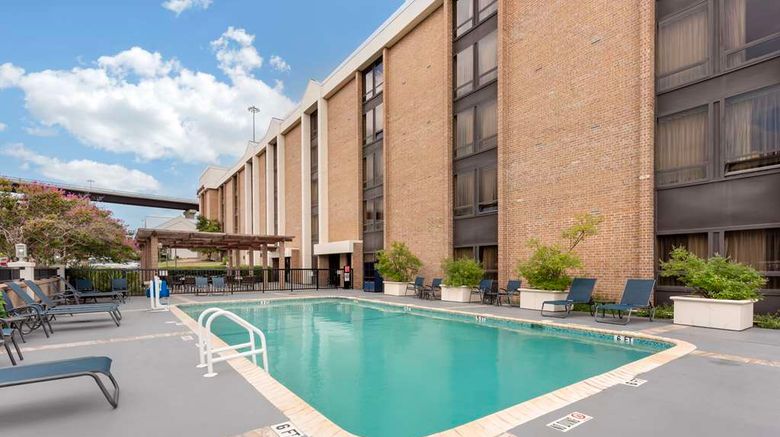 <b>Best Western Plus Austin Central Pool</b>. Images powered by <a href="https://iceportal.shijigroup.com/" title="IcePortal" target="_blank">IcePortal</a>.