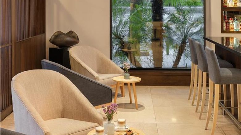 <b>NH Mendoza Cordillera Lobby</b>. Images powered by <a href="https://iceportal.shijigroup.com/" title="IcePortal" target="_blank">IcePortal</a>.