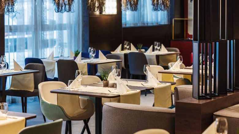 <b>NH Collection Salzburg City Restaurant</b>. Images powered by <a href="https://iceportal.shijigroup.com/" title="IcePortal" target="_blank">IcePortal</a>.