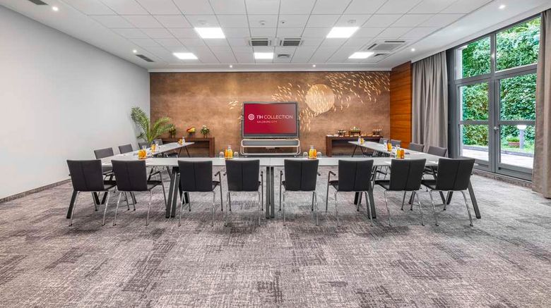 <b>NH Collection Salzburg City Meeting</b>. Images powered by <a href="https://iceportal.shijigroup.com/" title="IcePortal" target="_blank">IcePortal</a>.