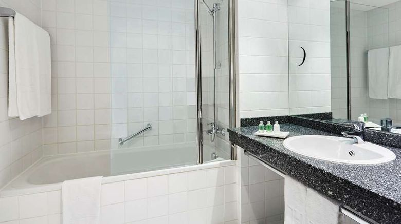 <b>NH Wien City Room</b>. Images powered by <a href="https://iceportal.shijigroup.com/" title="IcePortal" target="_blank">IcePortal</a>.