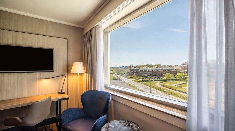 <b>NH Brussels Airport Room</b>. Images powered by <a href="https://iceportal.shijigroup.com/" title="IcePortal" target="_blank">IcePortal</a>.