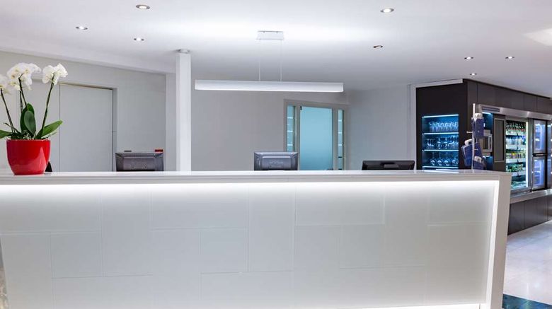 <b>NH Brussels Grand Place Arenberg Lobby</b>. Images powered by <a href="https://iceportal.shijigroup.com/" title="IcePortal" target="_blank">IcePortal</a>.