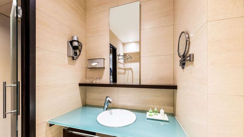 <b>NH Brussels Stephanie Suite</b>. Images powered by <a href="https://iceportal.shijigroup.com/" title="IcePortal" target="_blank">IcePortal</a>.