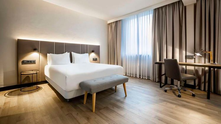 NH Luxembourg Airport Suite