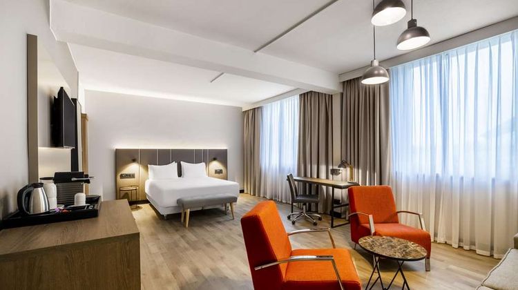 NH Luxembourg Airport Suite