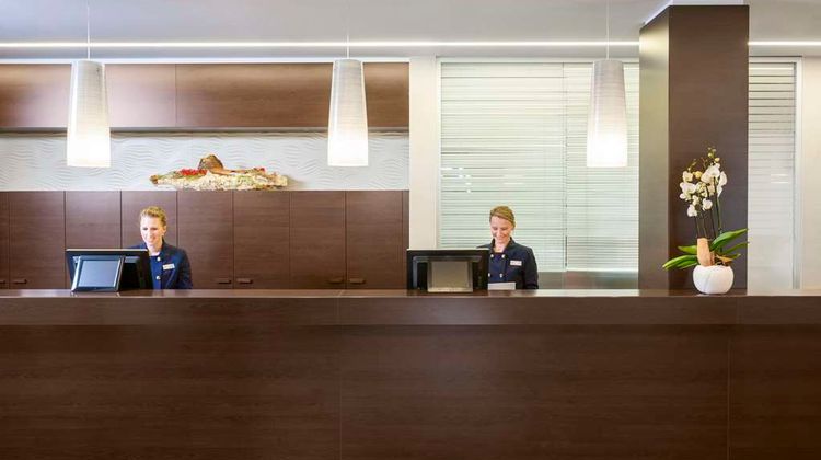NH Berlin Potsdamer Platz Lobby