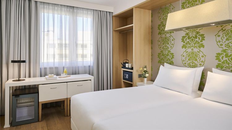 NH Berlin Potsdamer Platz Room