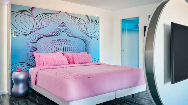 <b>nhow Berlin Suite</b>. Images powered by <a href="https://iceportal.shijigroup.com/" title="IcePortal" target="_blank">IcePortal</a>.