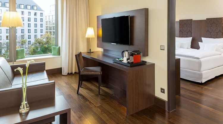 NH Collection Dresden Altmarkt Room