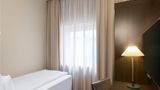 NH Duesseldorf Koenigsallee Room