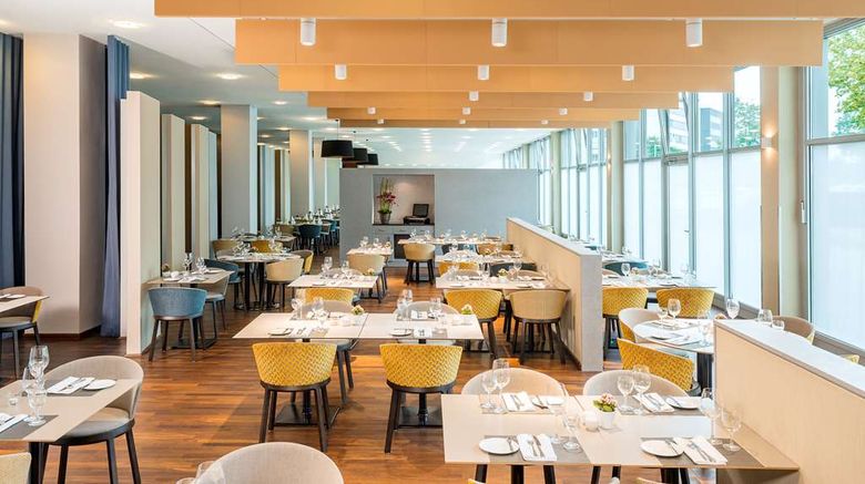 <b>NH Dusseldorf City Nord Restaurant</b>. Images powered by <a href="https://iceportal.shijigroup.com/" title="IcePortal" target="_blank">IcePortal</a>.